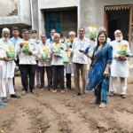 म्हारोळा गावामध्ये बियाणे वाटप उत्साहात.